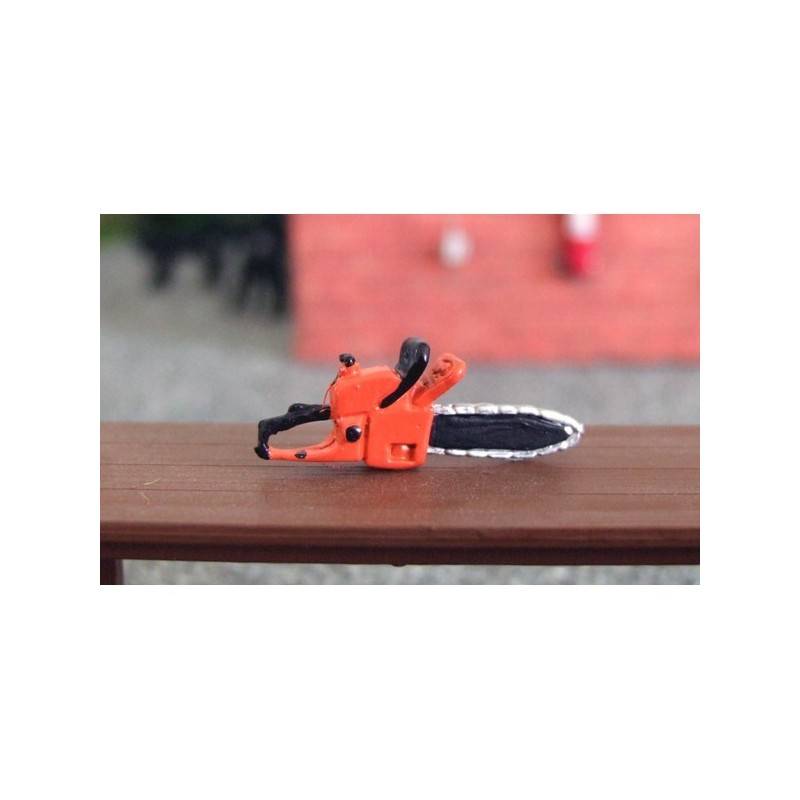 Chainsaw (Orange)