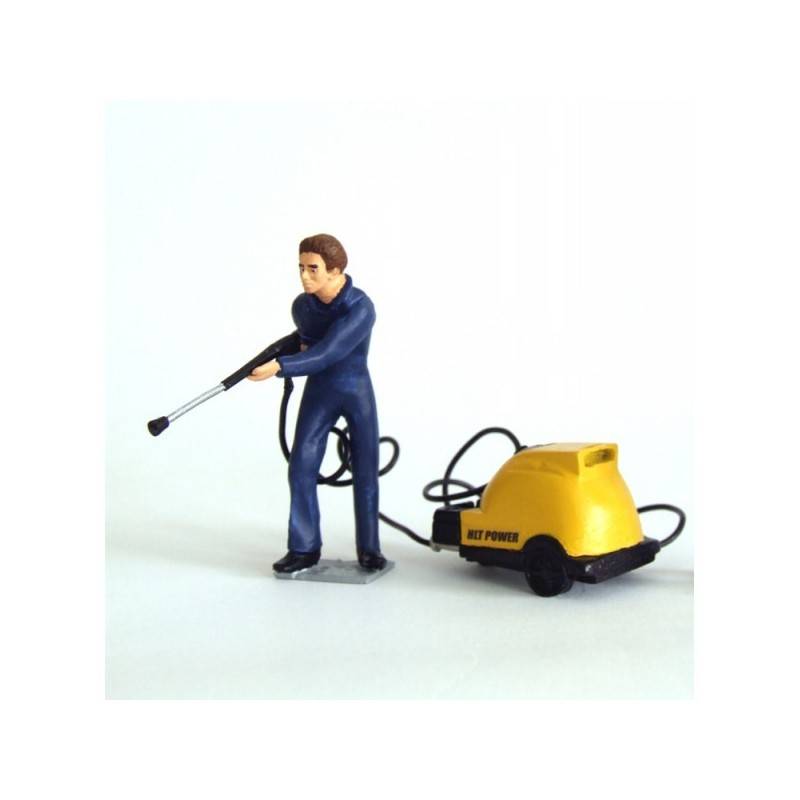 Power Washer with operator